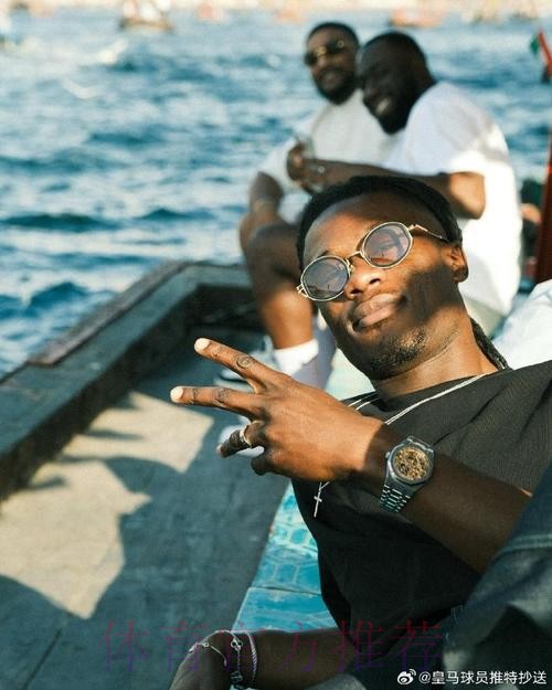 西媒:卡马文加想要更多出场时间 老佛爷经常夸他 西媒:卡马文加想要更多出场时间 老佛爷经常夸他